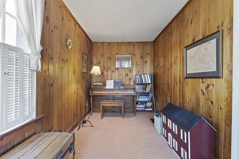 682 Great Plain Ave, Needham, MA 02492 photo 15