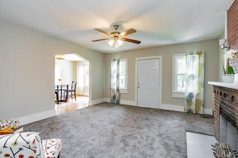 49 Darling St, Springfield, MA 01151 photo 3