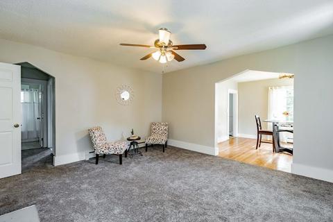 49 Darling St, Springfield, MA 01151 photo 5