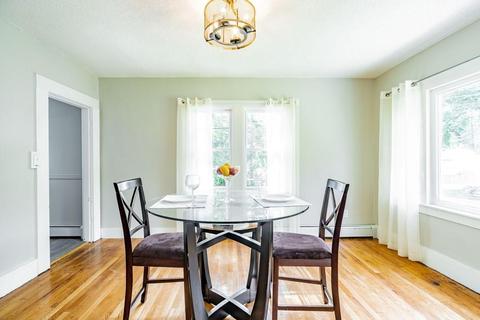 49 Darling St, Springfield, MA 01151 photo 8