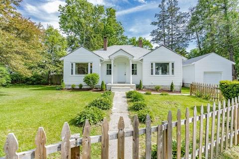 49 Darling St, Springfield, MA 01151 photo 2