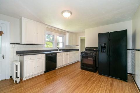 52 Ideal Rd, Worcester, MA 01604 photo 7