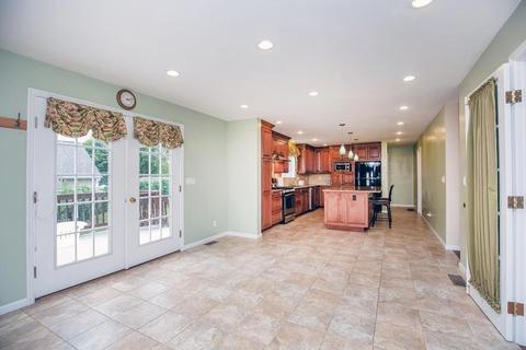 7 Riverside St, Danvers, MA 01923 photo 6