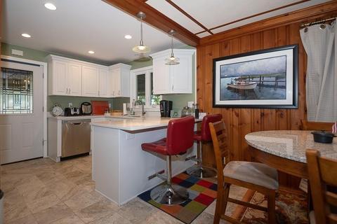 3 Lakeview Rd, Webster, MA 01570 photo 9