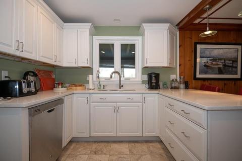 3 Lakeview Rd, Webster, MA 01570 photo 6