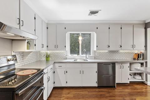 49 Glendale Rd, Marblehead, MA 01945 photo 10