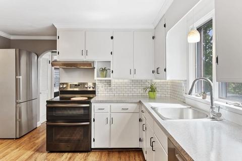49 Glendale Rd, Marblehead, MA 01945 photo 11