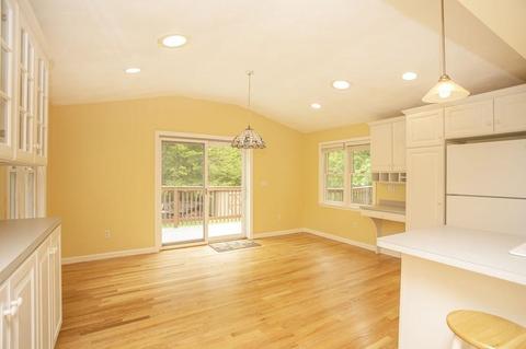 39 Overlook Dr, Raynham, MA 02767 photo 9