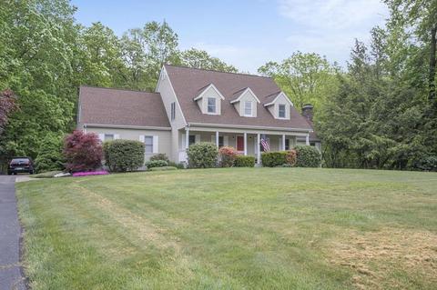 39 Overlook Dr, Raynham, MA 02767 photo 2