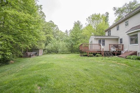 39 Overlook Dr, Raynham, MA 02767 photo 3