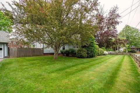 966 Sumner Ave, Springfield, MA 01118 photo 2