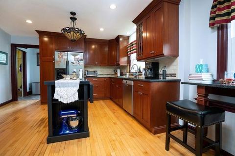 966 Sumner Ave, Springfield, MA 01118 photo 5
