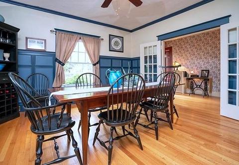 966 Sumner Ave, Springfield, MA 01118 photo 9
