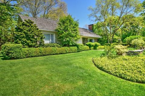 106 Gale Rd, Swampscott, MA 01907 photo 2