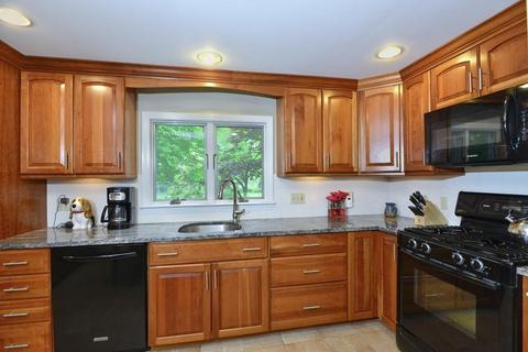 442 Dailey Dr, Franklin, MA 02038 photo 8