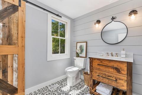 523 Main St, Barnstable, MA 02635 photo 7