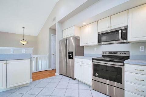 22 Stephanie Cir, Springfield, MA 01129 photo 11