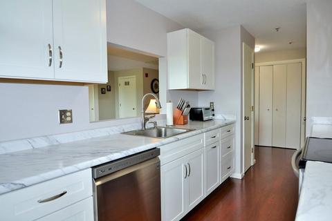 38 Dunham Rd #302, Beverly, MA 01915 photo 4