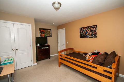 8 Hickox Pl, Springfield, MA 01104 photo 20