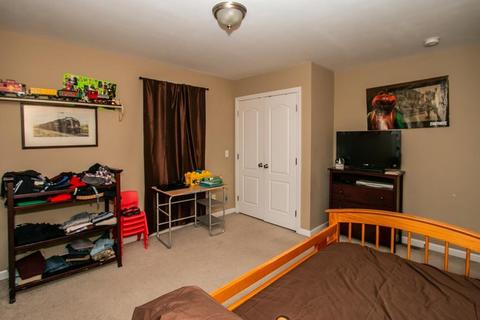 8 Hickox Pl, Springfield, MA 01104 photo 21