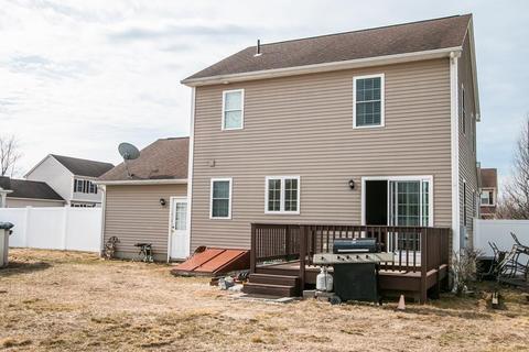 8 Hickox Pl, Springfield, MA 01104 photo 4
