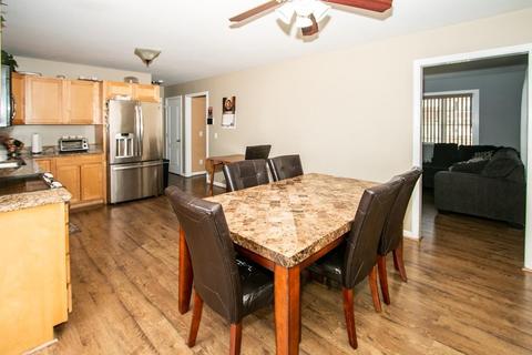 8 Hickox Pl, Springfield, MA 01104 photo 11