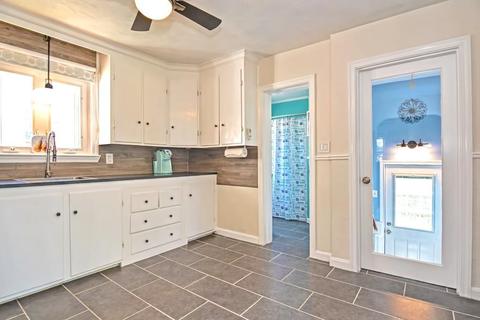43 Harding St, Fall River, MA 02720 photo 13