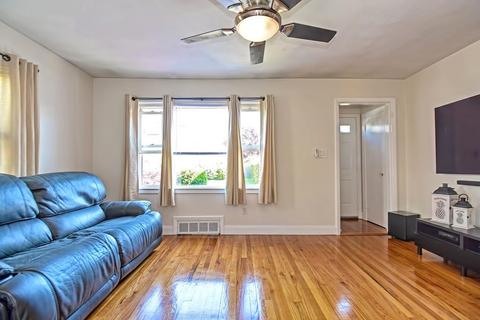 43 Harding St, Fall River, MA 02720 photo 5