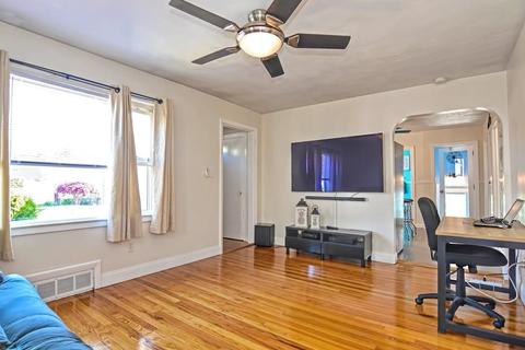 43 Harding St, Fall River, MA 02720 photo 6