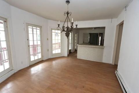 56 Dearborn St, Springfield, MA 01109 photo 7