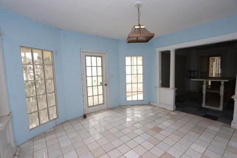 56 Dearborn St, Springfield, MA 01109 photo 4