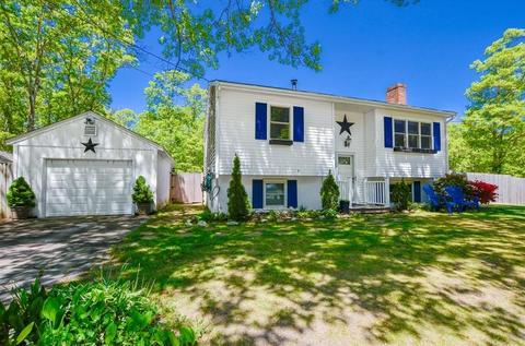 76 Mayflower Ln, Wareham, MA 02538 photo 3