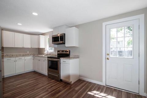 51 Eleanor Rd, Springfield, MA 01108 photo 8