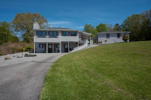 112 Gore Rd, Webster, MA 01570 photo 4
