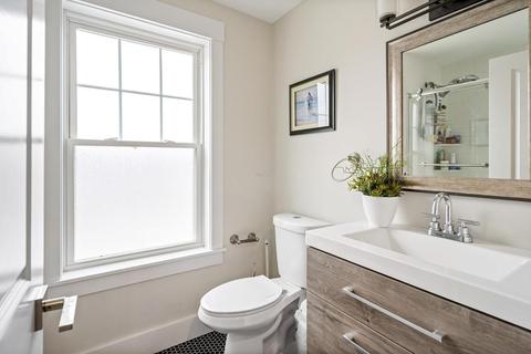 19 Pleasant View Ave, Everett, MA 02149 photo 12
