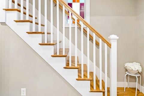 19 Pleasant View Ave, Everett, MA 02149 photo 8