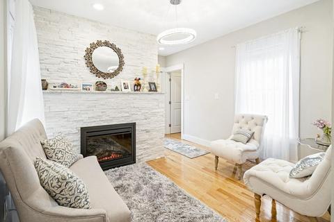 19 Pleasant View Ave, Everett, MA 02149 photo 7