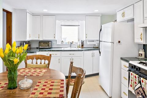 17 Hart St, Brookline, MA 02445 photo 7