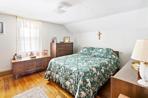 17 Hart St, Brookline, MA 02445 photo 13