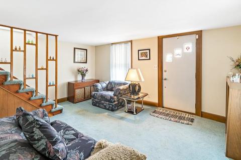 17 Hart St, Brookline, MA 02445 photo 5