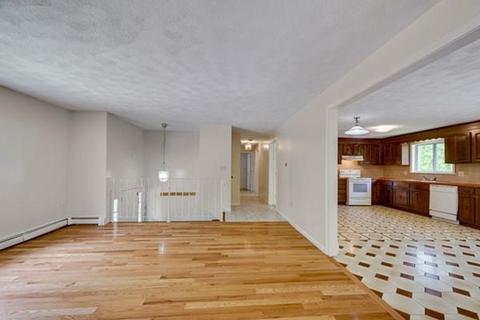34 Stevens St, Stoneham, MA 02180 photo 4