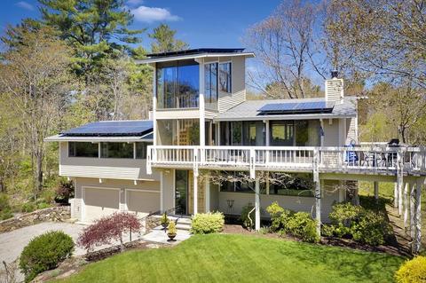 211 Hart St, Beverly, MA 01915 photo 1
