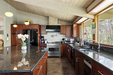 211 Hart St, Beverly, MA 01915 photo 16