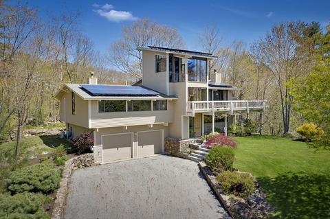 211 Hart St, Beverly, MA 01915 photo 3