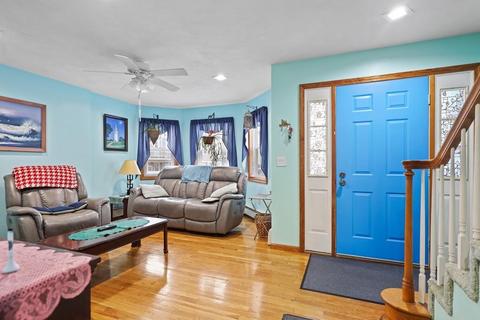 490 E 7th St, Boston, MA 02127 photo 3
