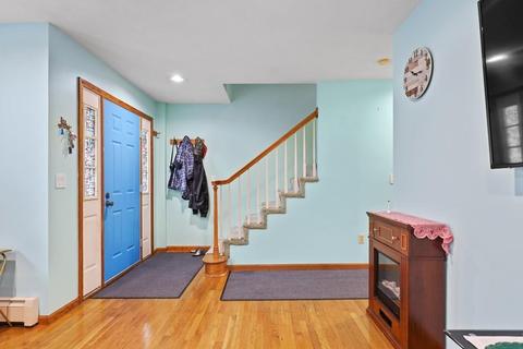 490 E 7th St, Boston, MA 02127 photo 4