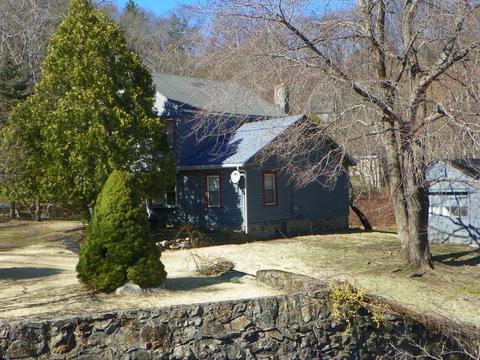 6 Mill St, Maynard, MA 01754 photo 2