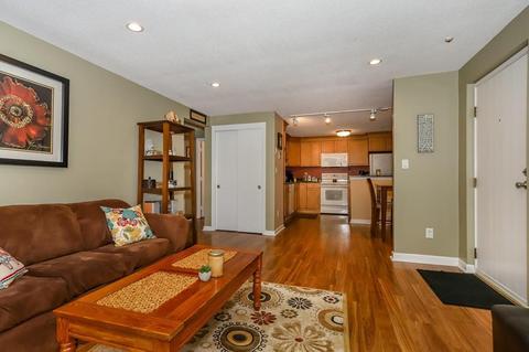 25 Pine St #M, Canton, MA 02021 photo 4