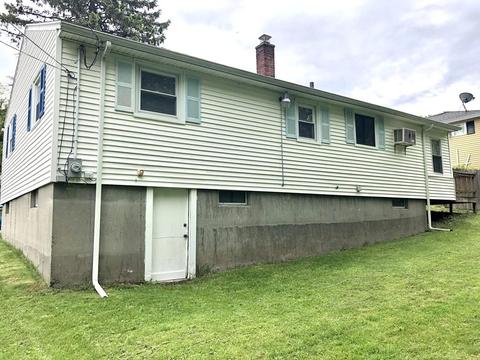 36 Dillon St, Worcester, MA 01604 photo 5