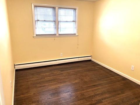 36 Dillon St, Worcester, MA 01604 photo 20